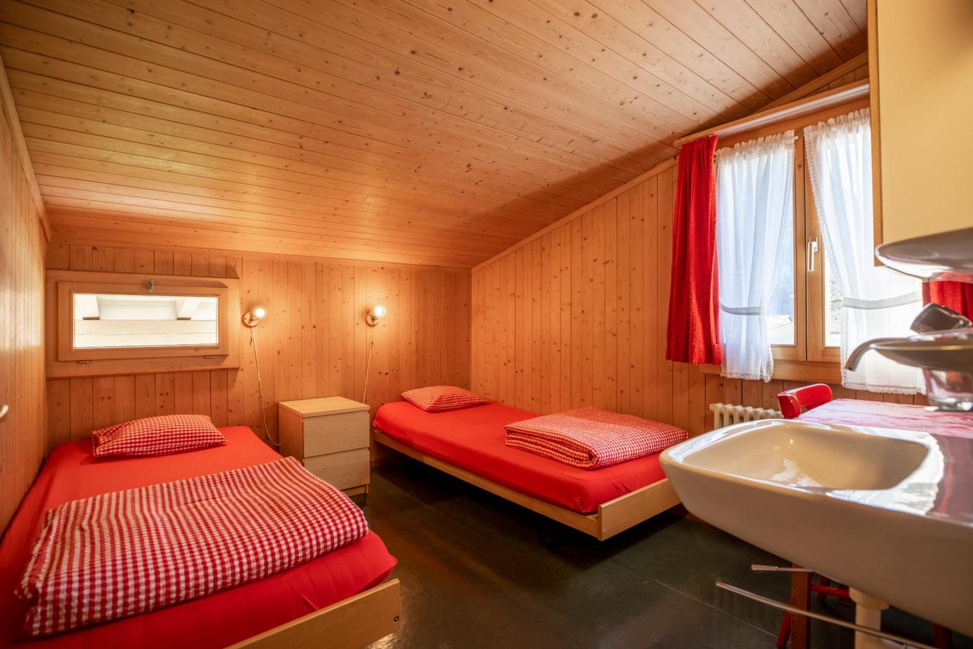 Simons Herberge Meiringen Exteriér fotografie
